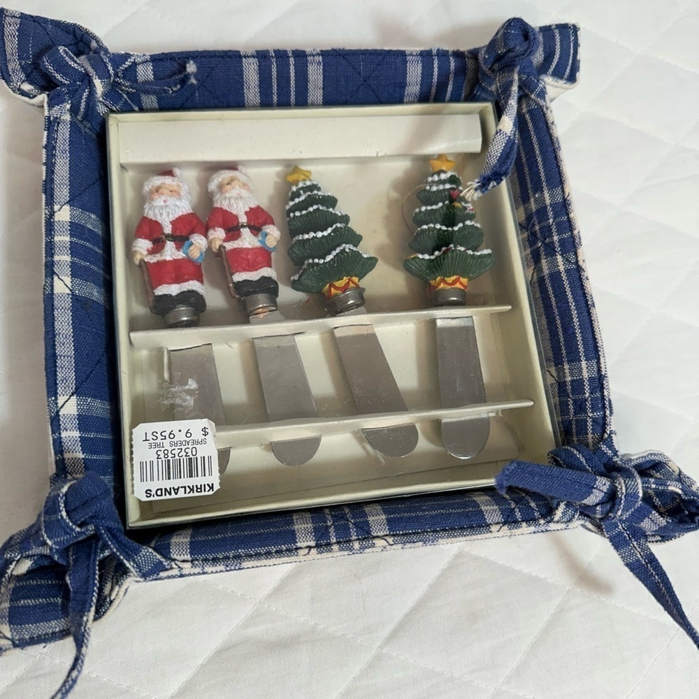 Kirkland Christmas Holiday Santa Butter Cheese Spreads Set Of Four Package New - Picture 2 of 3